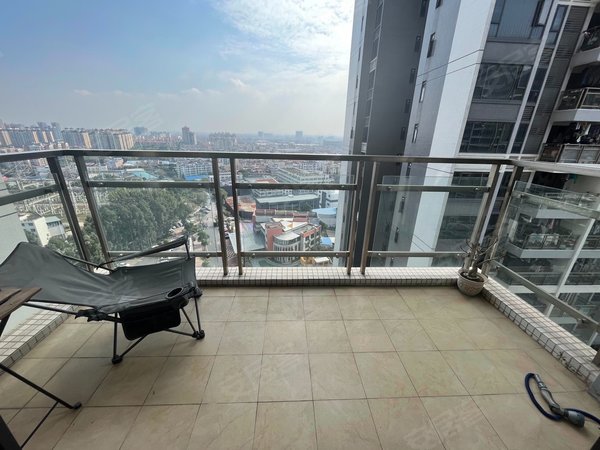 广州番禺番禺广场星尚名玥花园星尚花园,业主自住房出租 ,保养干净租