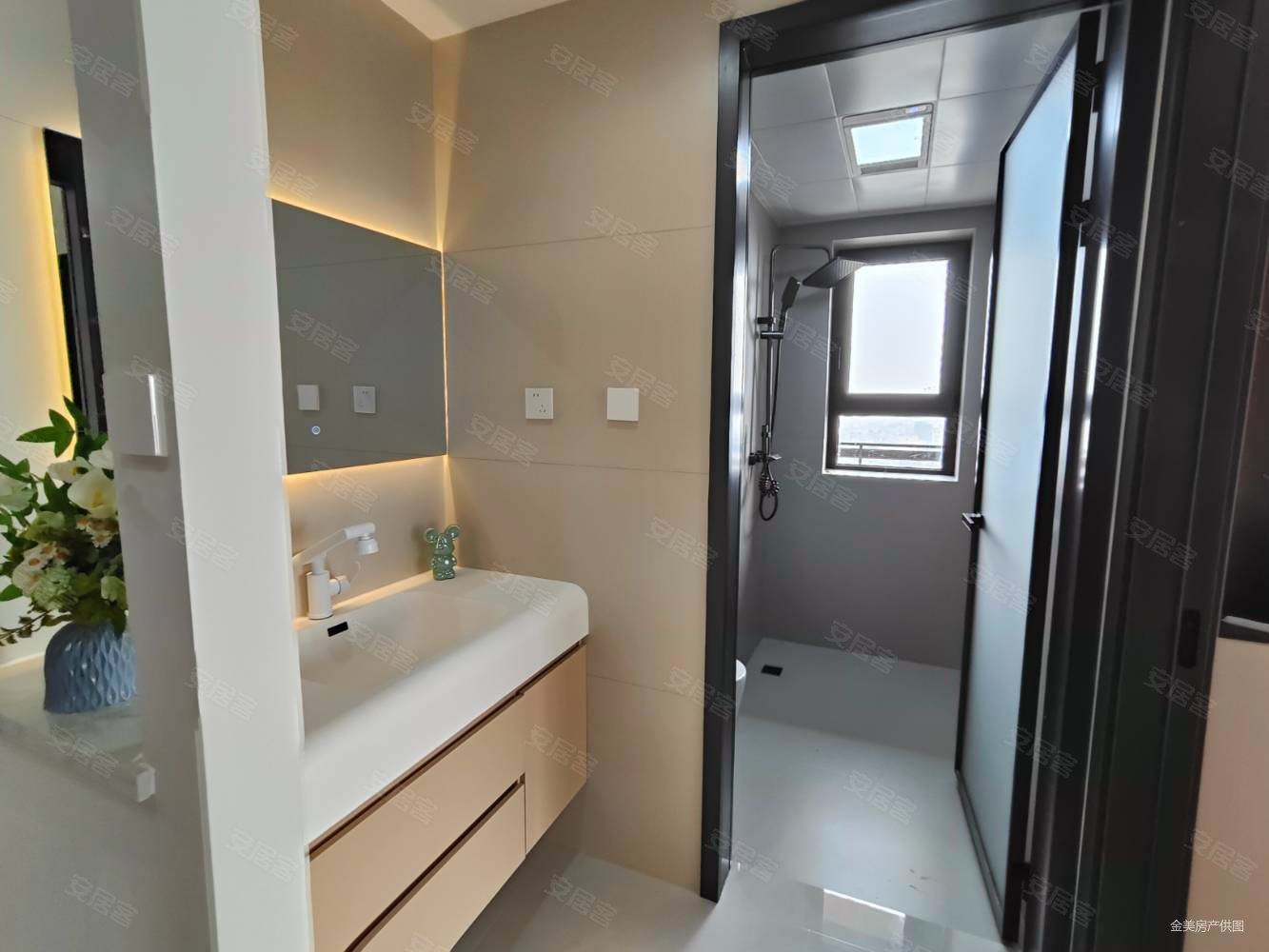 万科壹都会3室2厅2卫124㎡南北128万