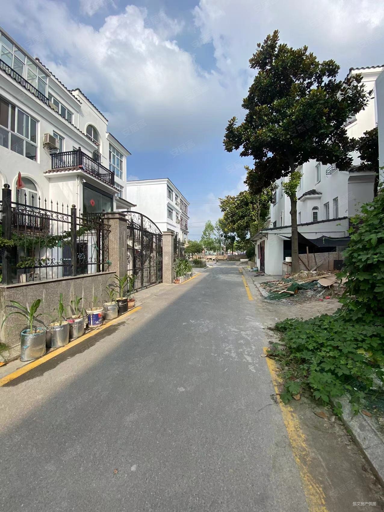 千灯逸墅联排别墅毛坯位置好面积大满5年随时看房可谈