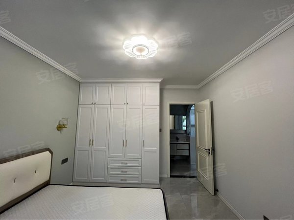 天津东丽空港经济区复地湖滨广场复地悦城花园 精装3室2厅1卫 一天未