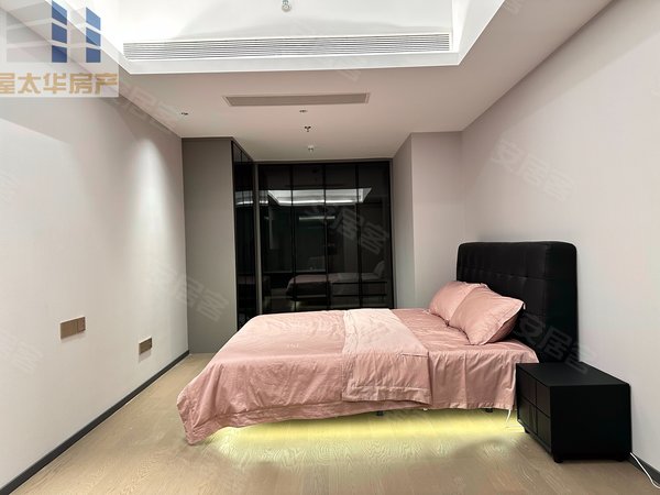 苏州工业园湖东中海星湖ONE实拍 星湖ONE 湖景大1居 全新未住人 定制家具有车位!!出租房源真实图片