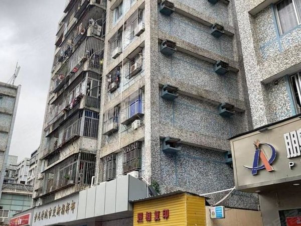 深圳福田沙尾沙尾文化综合楼近福田中心沙尾地铁站 无中介 全采光通风