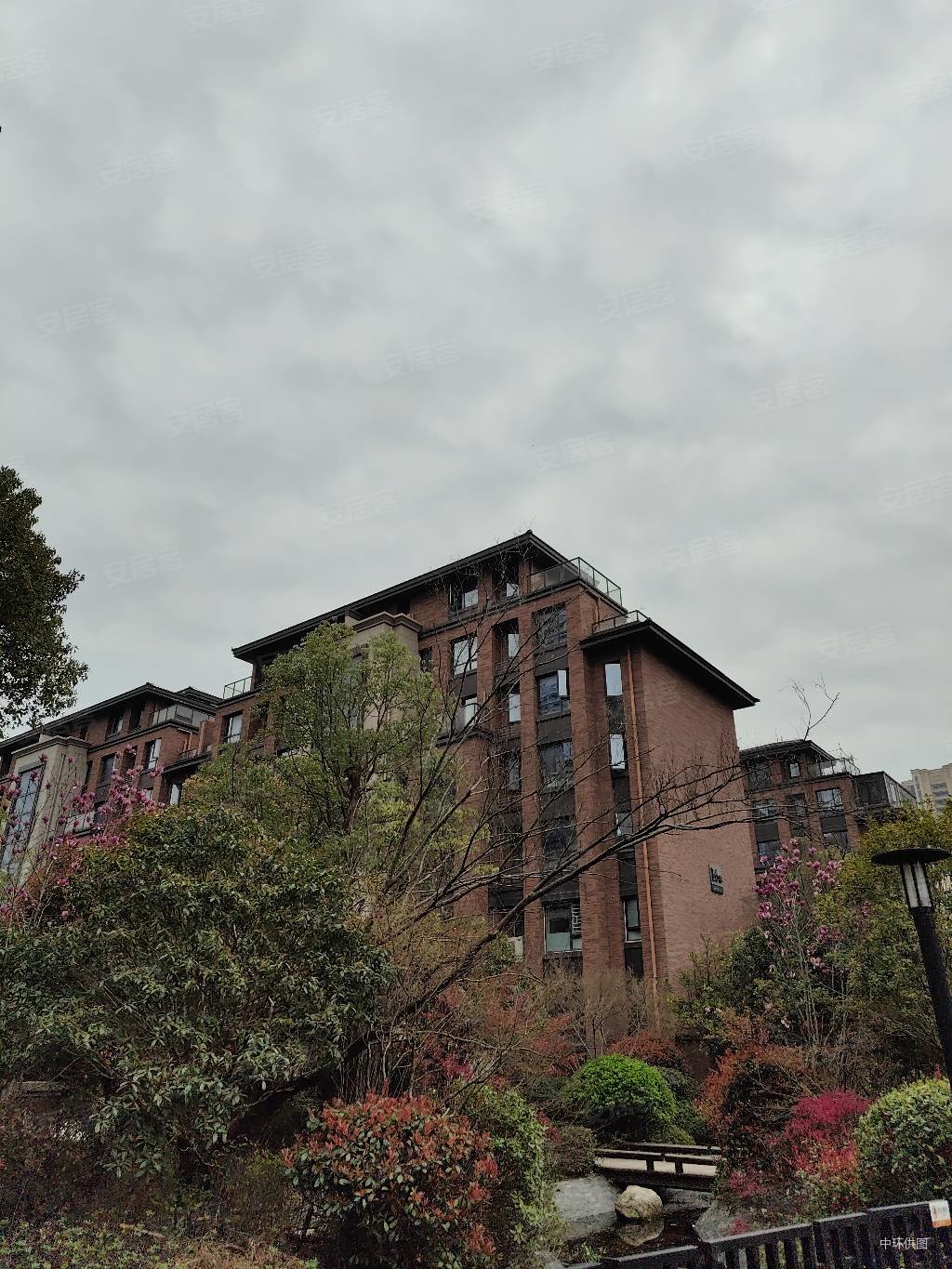 南昌房产网>南昌二手房>红谷滩二手房>祥云大道二手房>新力龙湾二期>