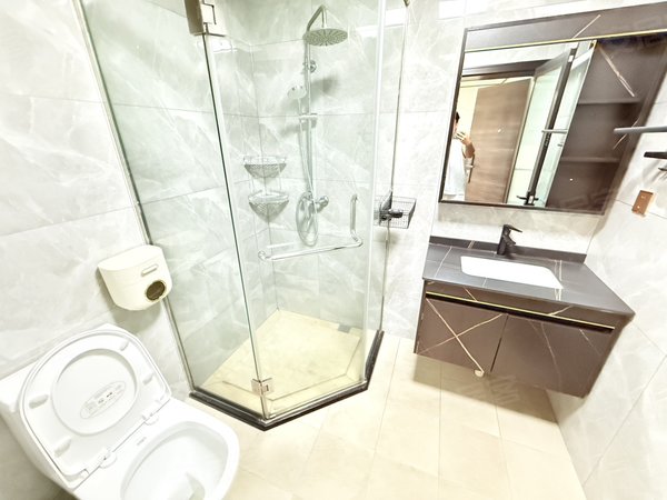 金华婺城湖海塘三路口村大润发索拉古贝 温馨一室一厅可烧燃气电梯房干湿分离 押一付一出租房源真实图片