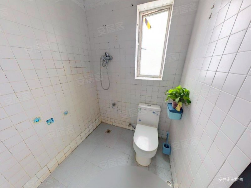 武汉大厦 东南北三面采光 家楼下就是地铁口 直派松柏中学