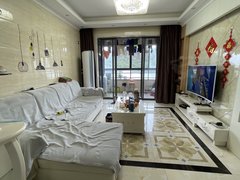 惠州大亚湾中心区三个卧室和客厅都有空调，各种家私家电齐全，可领包入住出租房源真实图片