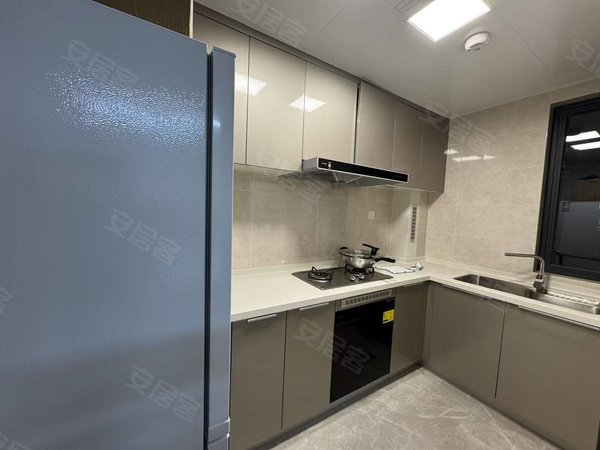 南昌昌北经济开发区昌北经济开发区中海云麓里中海豪华装修三房两厅两卫奶油风，随时看房，拎包入住出租房源真实图片