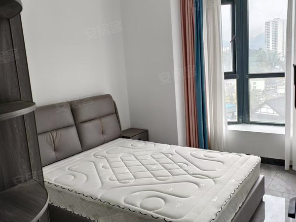 毕节织金织金城区万都时代广场织金宝桢湖附近3室电梯房急租出租房源