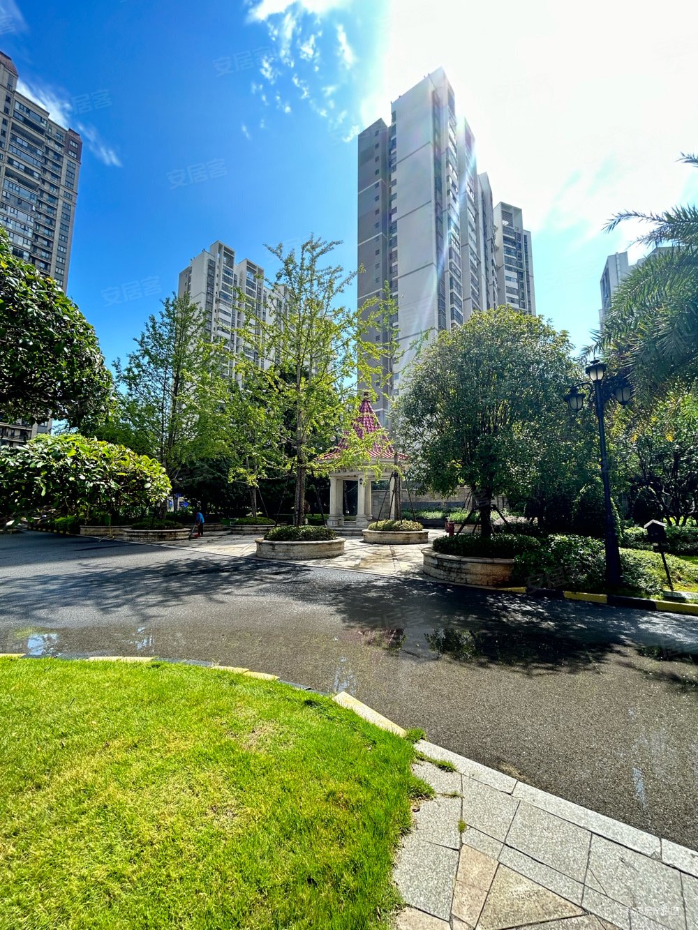 恒大翡翠龙庭3室2厅2卫121.71㎡南北125万