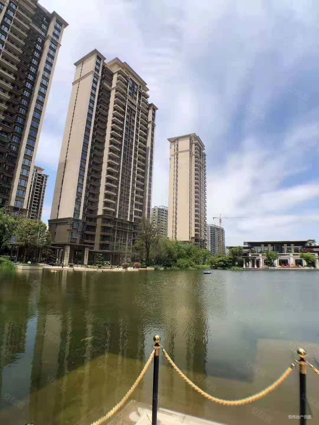 轻轨站点直达上海南站,恒大御景湾二手房,85.