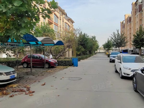 保定莲池儿童医院东湖庄园a区深圳园东湖多层电梯洋房,家具家电齐全,3