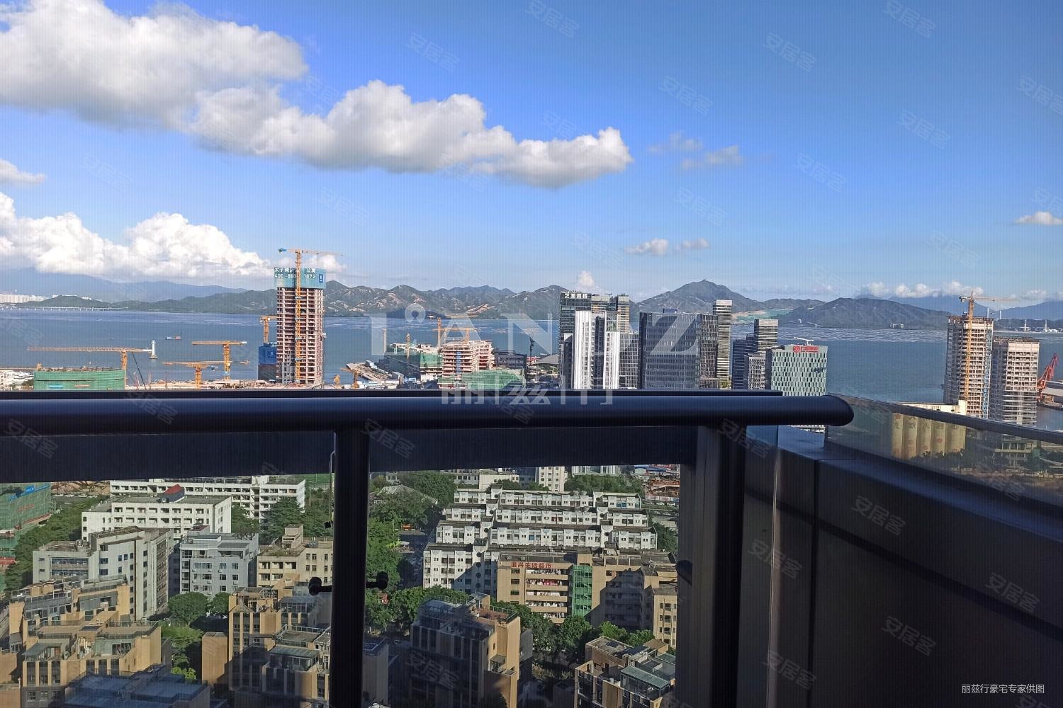 鲸山觐海4室3厅4卫311.32㎡南北0万