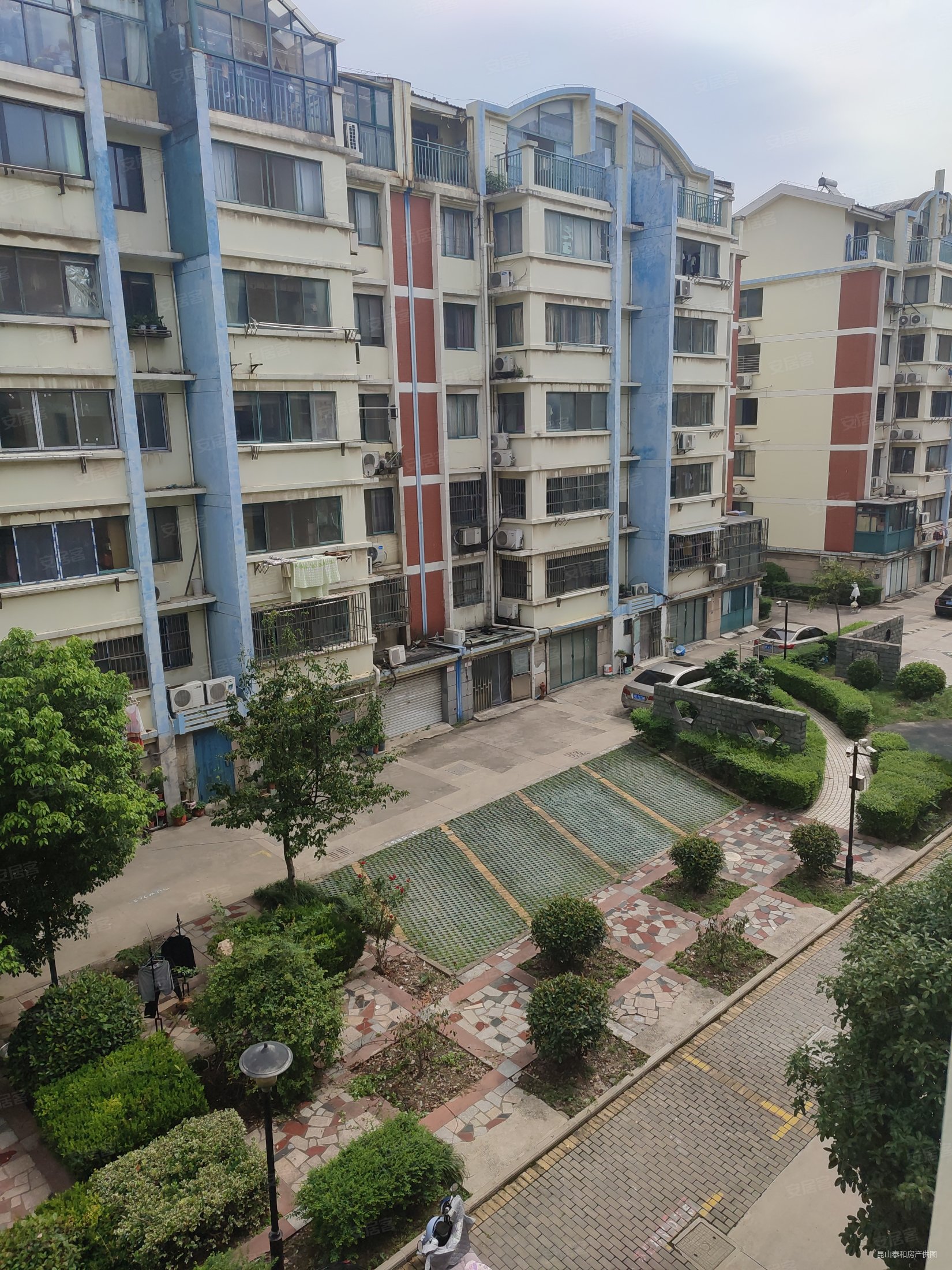 年前急售富康花园满五税费少标准三房二厅二卫有钥匙