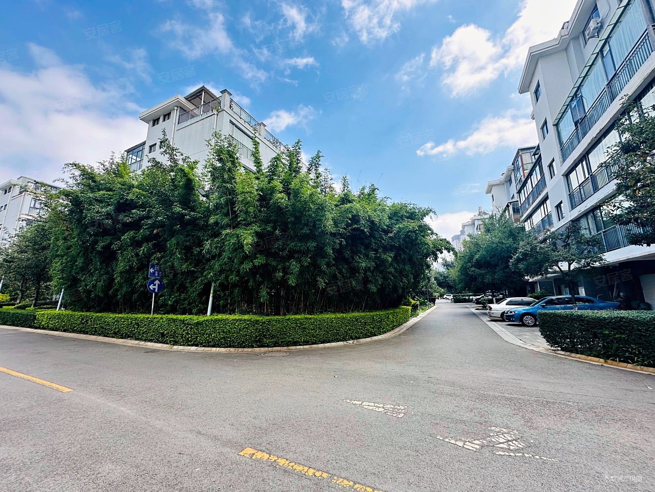 金江小区涵苑5室2厅2卫182.84㎡南北380万