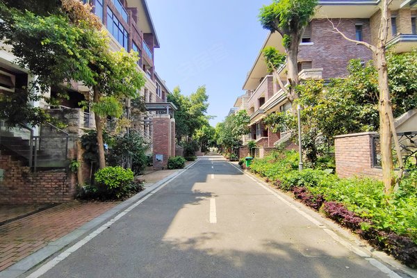 阳光理想城丹宁顿小镇