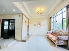 佛山顺德顺德碧桂园顺德碧桂园西苑别墅，4房2厅3卫带花园有露台，只需3800元出租房源真实图片