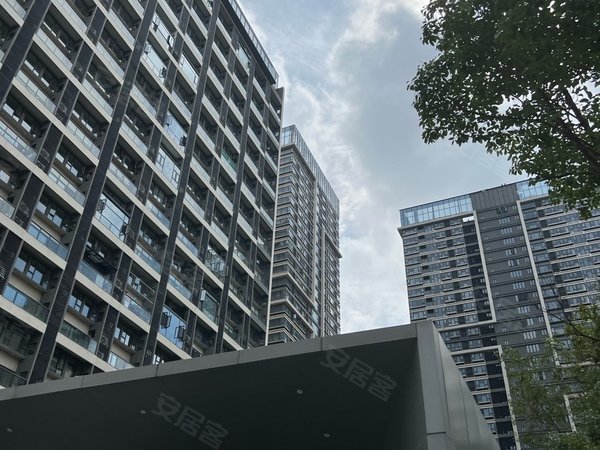 广州南沙横沥越秀明珠天悦江湾明珠天悦江湾 3房3卫 高楼层 北向一线