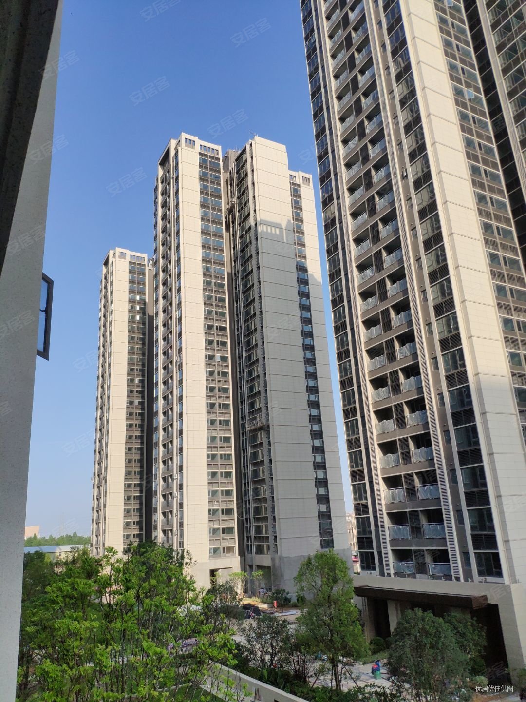 保利央企现房 伦教双地铁口 三甲医院旁 地铁3号线荔村站,广佛保利城