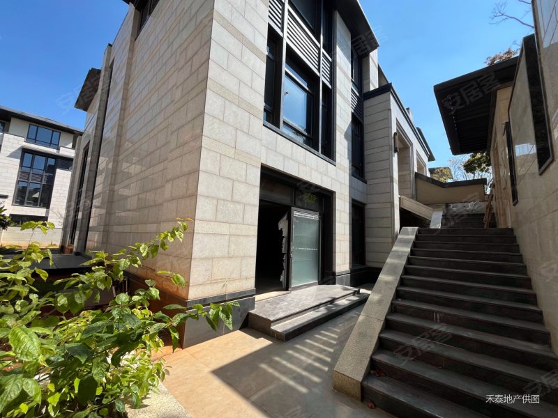 滇池路华夏天璟湾中心水景旁大双拼别墅精装修急售