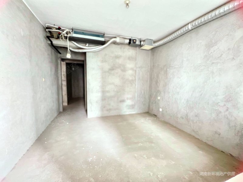 红橡华园3室2厅2卫121.69㎡南159.9万