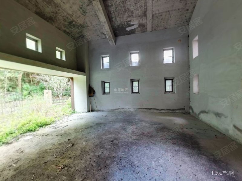 超实用独栋别墅 密度低 小区绿化高 车位充足,天麓(七区)二手房,0万,5