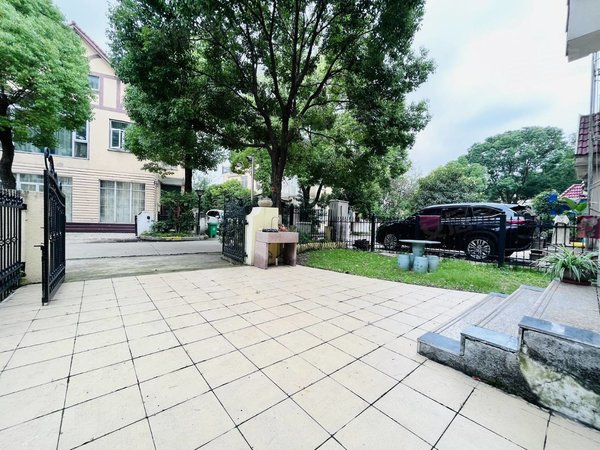 【多图】太湖威尼斯花园(别墅)，蠡湖租房，太湖边花园别墅，前后花园6房4卫，可接待可半公，看房有钥匙！，滨湖租房-无锡58安居客
