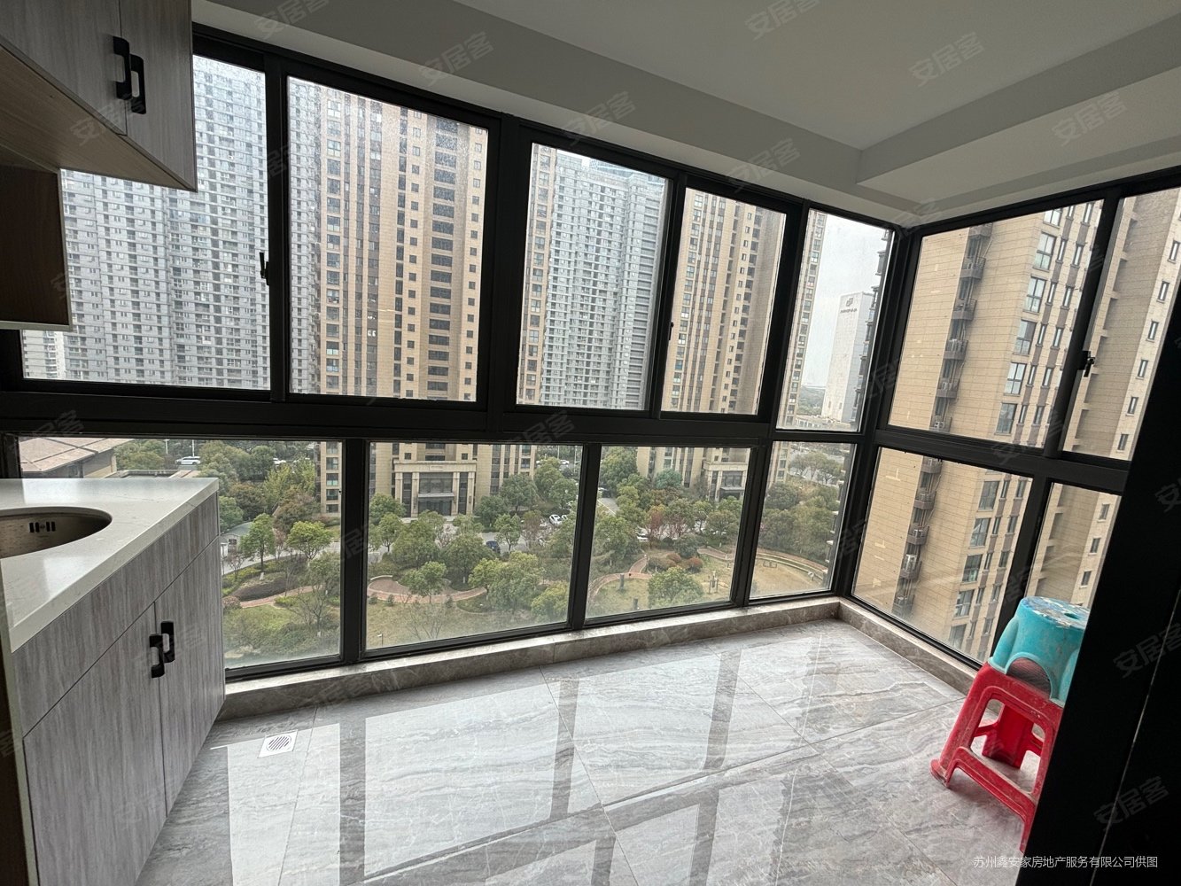 瞰湖花园(三期) 房龄新 南北通透 楼层好 产权清晰