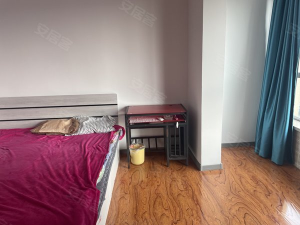 桦甸西城首府长春路华联旁西城首府小高67平一室一厅出租屋内干净出租