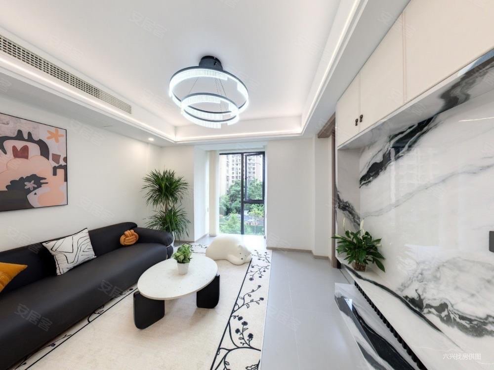 紫藤佳苑3室2厅2卫120.24㎡南北900万