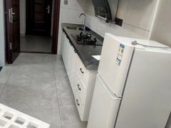 射阳射阳城东吾悦广场金色阳光 2室1厅1卫 电梯房 精装修 66平出租房源真实图片