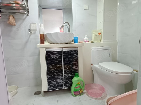 宝鸡渭滨东高新阳光上东东高新宝一中旁阳光上东电梯房家具家电齐全领包入住采光好动静分出租房源真实图片