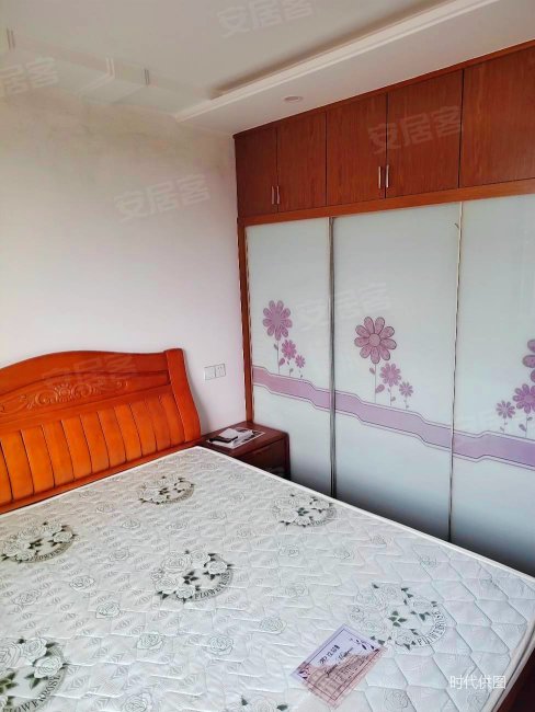 辛庄镇杨园中心精装修二室二厅一卫出租,房东自住换房出售!