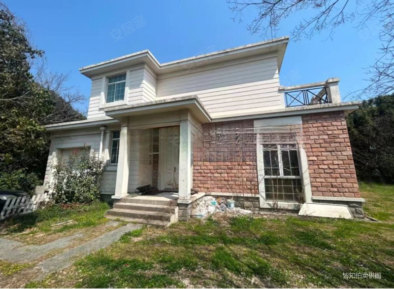 绿波花园别墅4室2厅2卫259㎡南北2200万