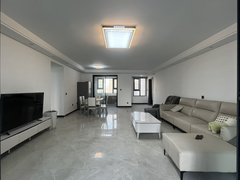 驻马店驿城丹尼斯建业世和府，三室两厅两厅，精装修未入住，干净整洁，拎包入住出租房源真实图片