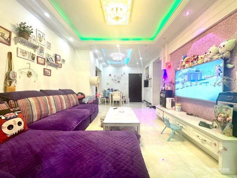 银诚东方国际精装套二小区绿化高带电梯朝西满五