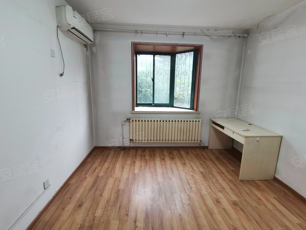 济南市中市中周边山景园小区二环南路 山景园 1楼空房 大2室可当宿舍