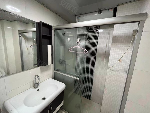 长春宽城扶贫市场马塞公寓(商住楼)长新街马赛公寓精装一室家电齐全可