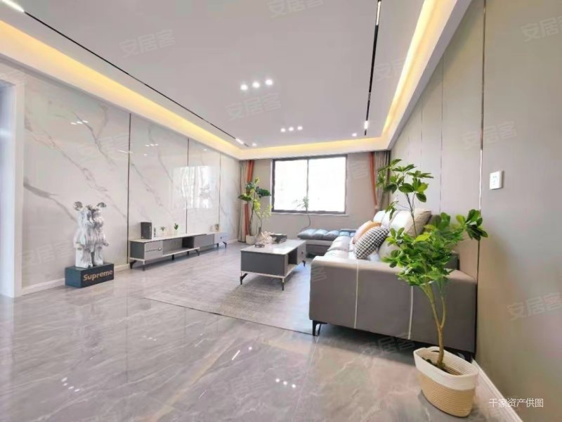 锦城逸景b区3室2厅2卫121.3㎡南北108万