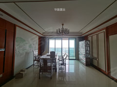 丰泰悦榕东岸 看湖 全新中式装修 5室2厅3卫 南北通透