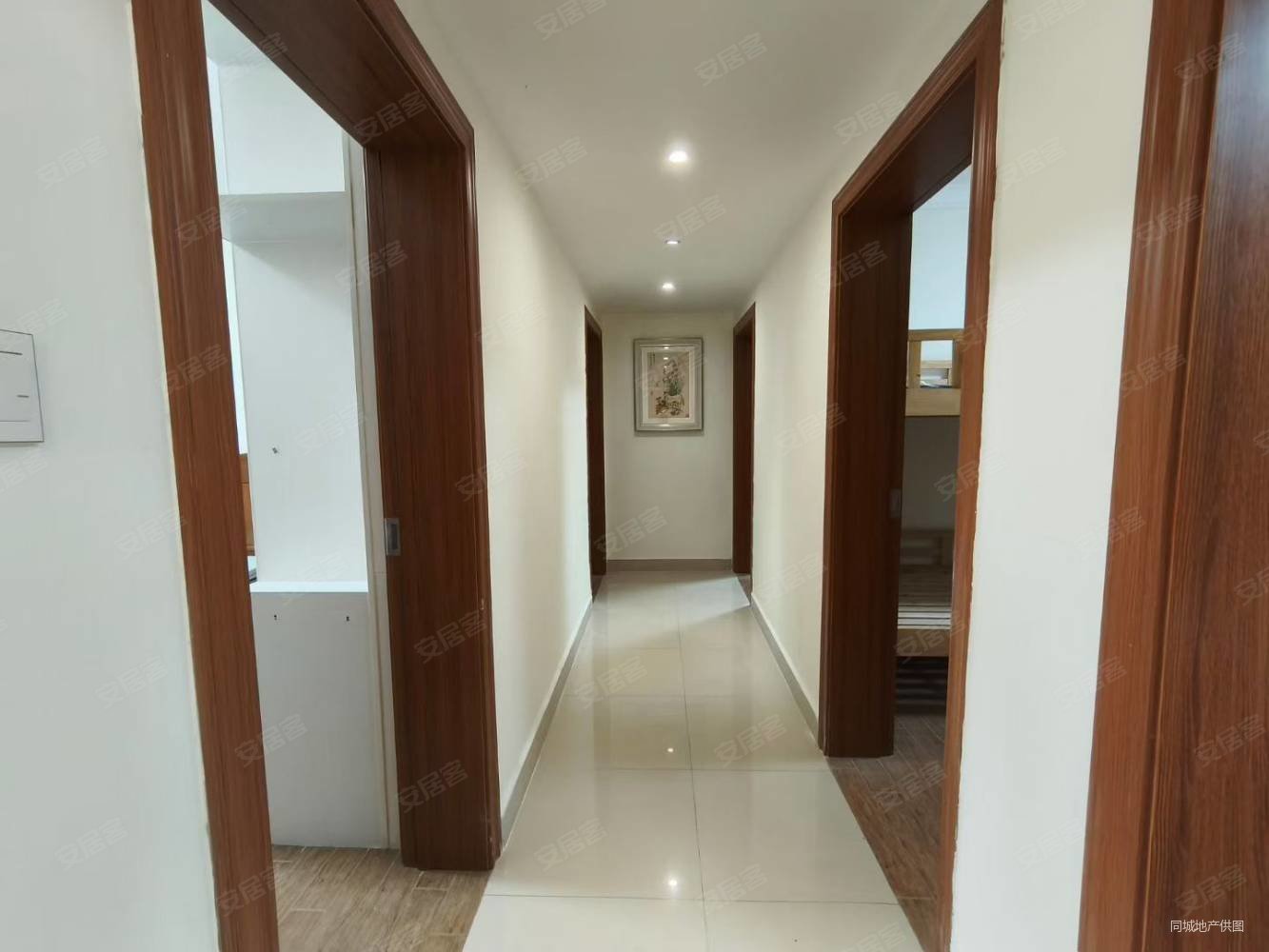 鸿都帝景湾4室2厅2卫152㎡南北76.8万