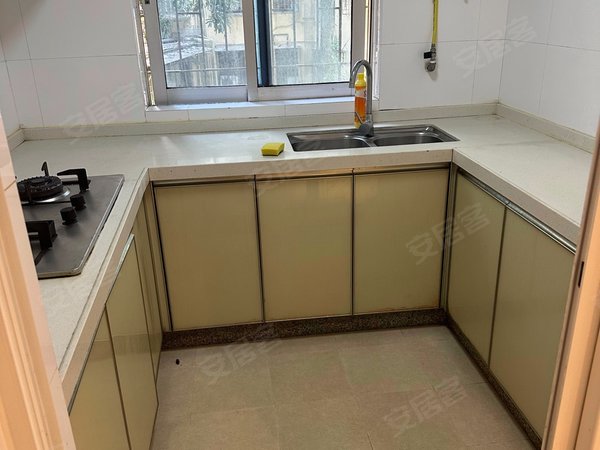 深圳福田华强南南华花园南华花园电梯2房2厅78平米.