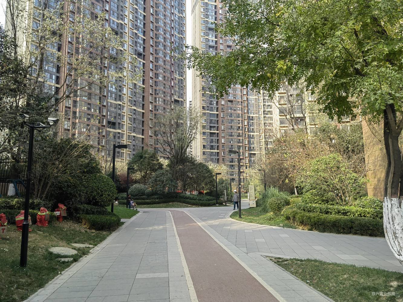 浐灞万科金域东郡辛家庙地铁口精装3居看房方便