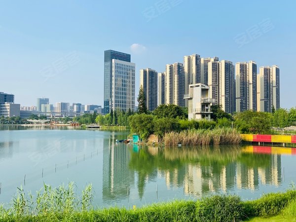 佛山南海三山新城保利诺丁山保利诺丁山 中高楼层 精装三房两卫 看房