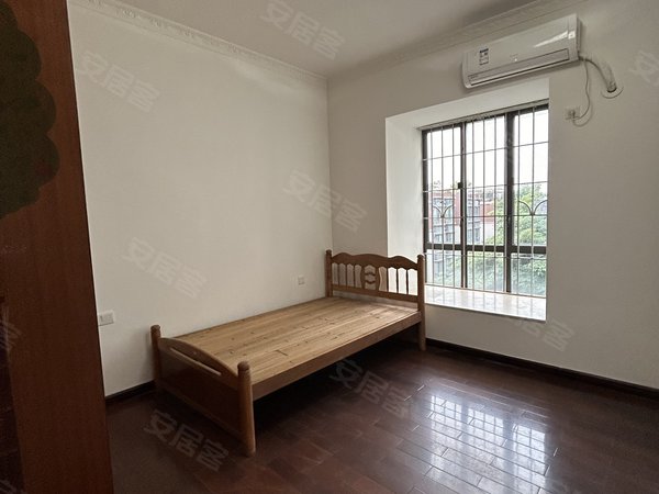 广州番禺市桥柏丽花园番禺广场 图书馆后面 距地铁h口400米 格局方正