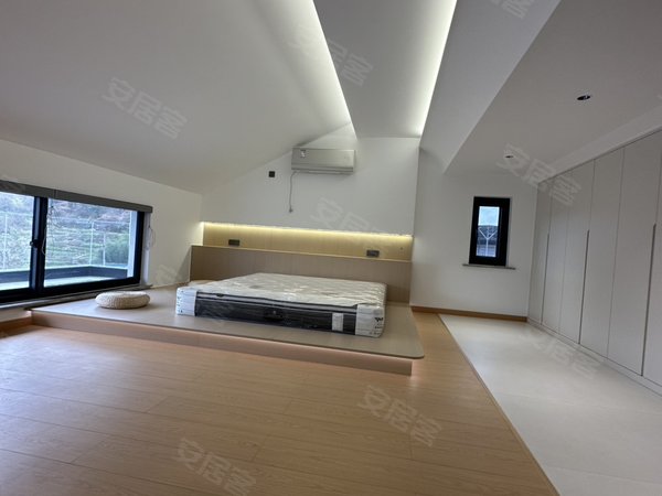 金华东阳横店秦宫壹号横店独栋别墅出租精装修直接拎包入住带大院子全屋地暖出租房源真实图片