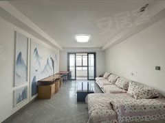 常熟海虞海虞中心靠近海虞高中 三房两卫好停车 温馨舒适 包物业 随时看房出租房源真实图片