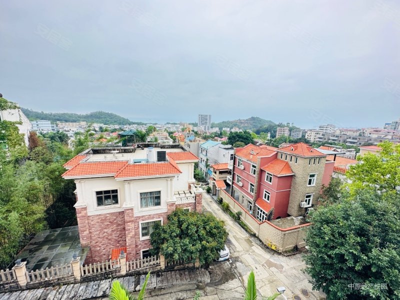 御海湾山庄5室2厅4卫486㎡西南1500万