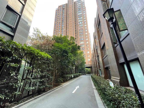 上海虹口凉城宝华城市花园3房高区shou次出租看陆家嘴三件套出租房源