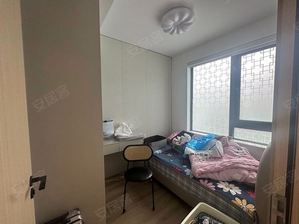 海宁长安镇农发区蓝城春风里下沙奥特莱斯对面蓝城春风里精装出租三室两卫全屋定制出租房源真实图片