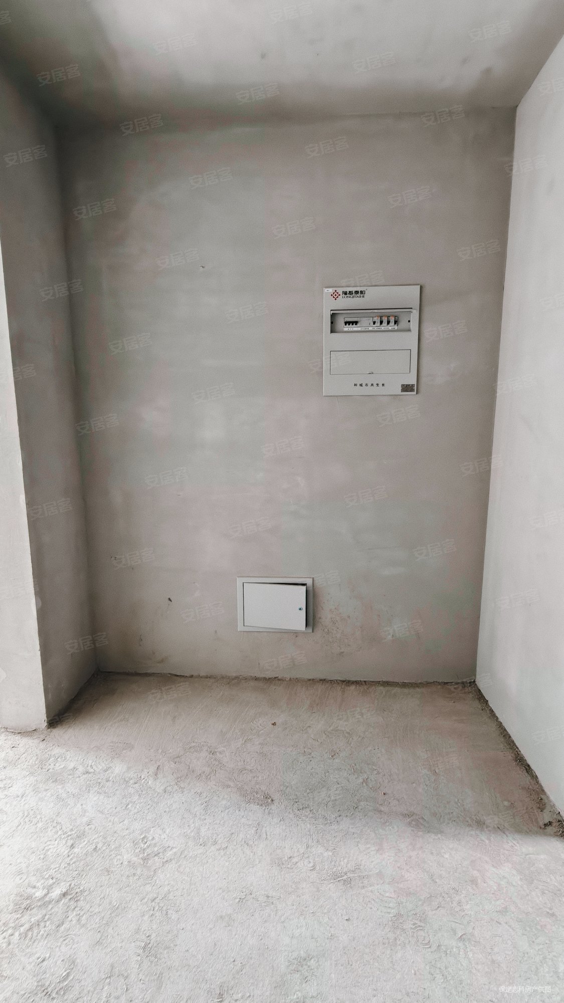 云玺首府4室2厅4卫239㎡南北257万